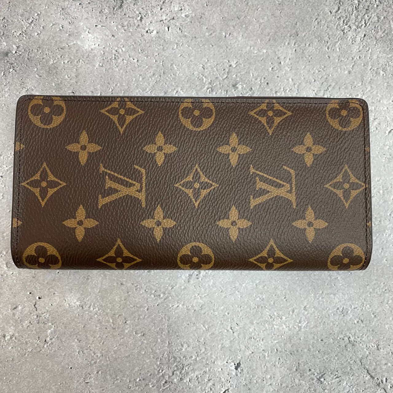 LOUIS VUITTON 財布