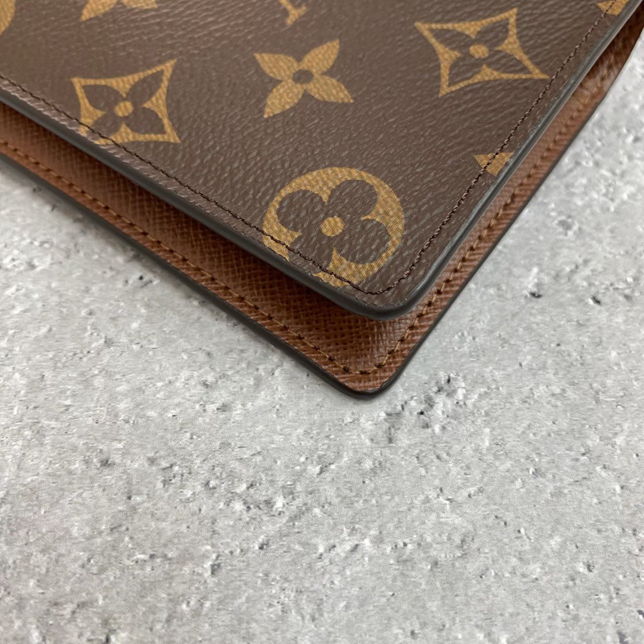 LOUIS VUITTON 財布