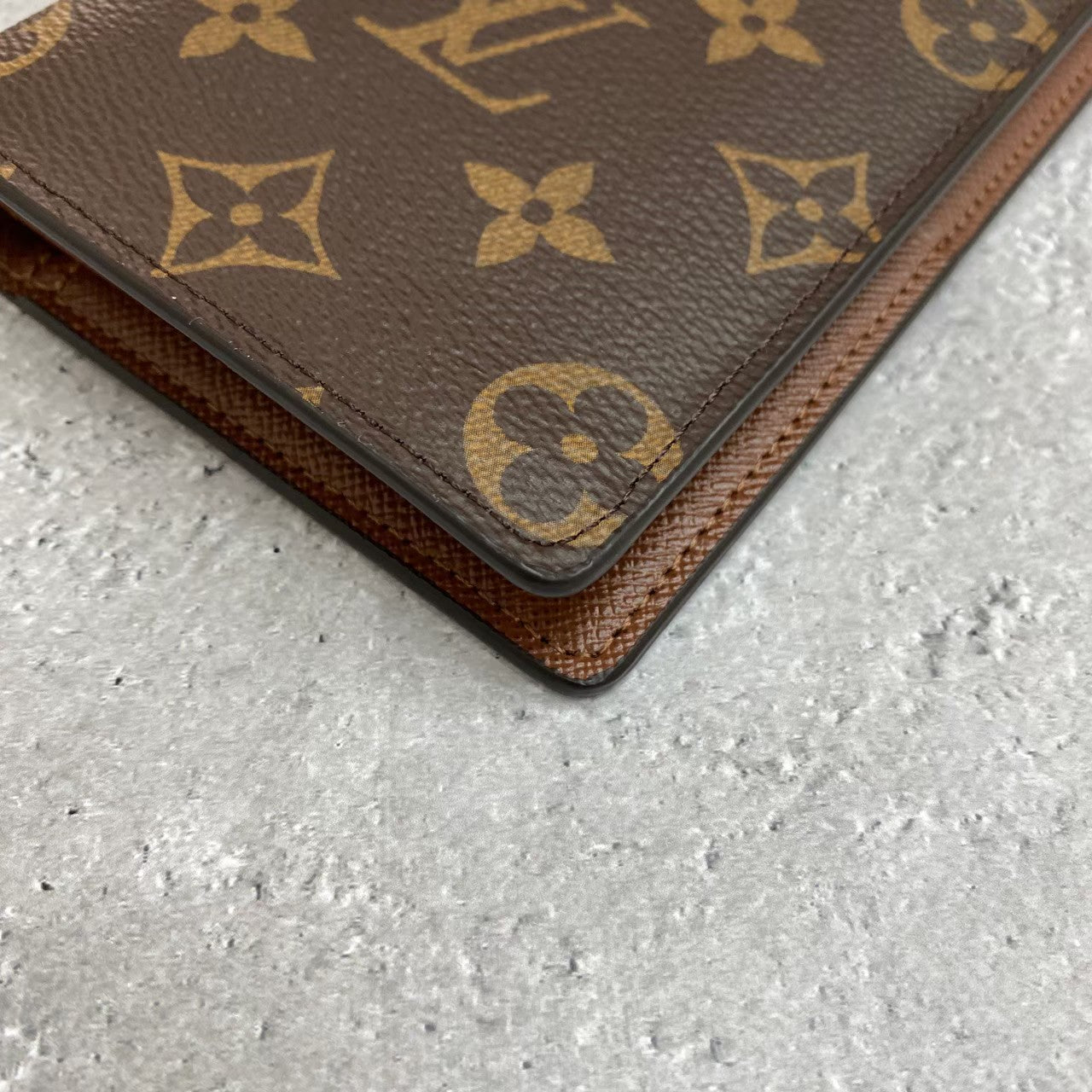 LOUIS VUITTON 財布