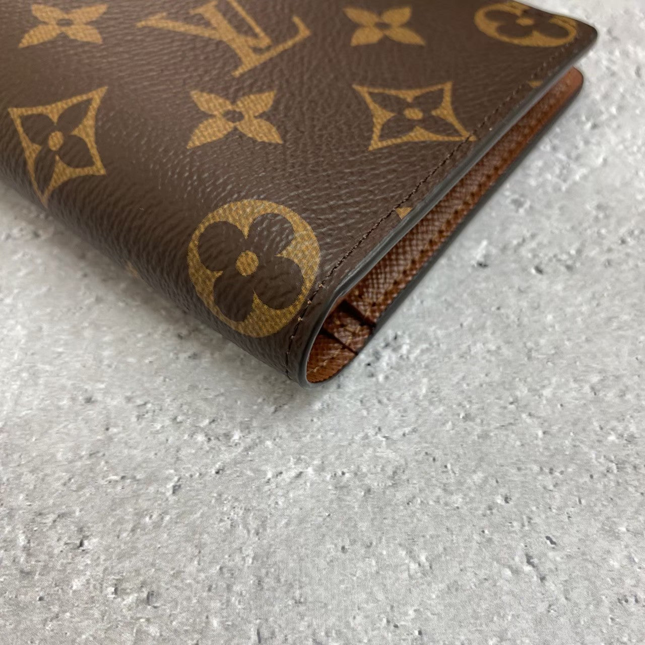 LOUIS VUITTON 財布