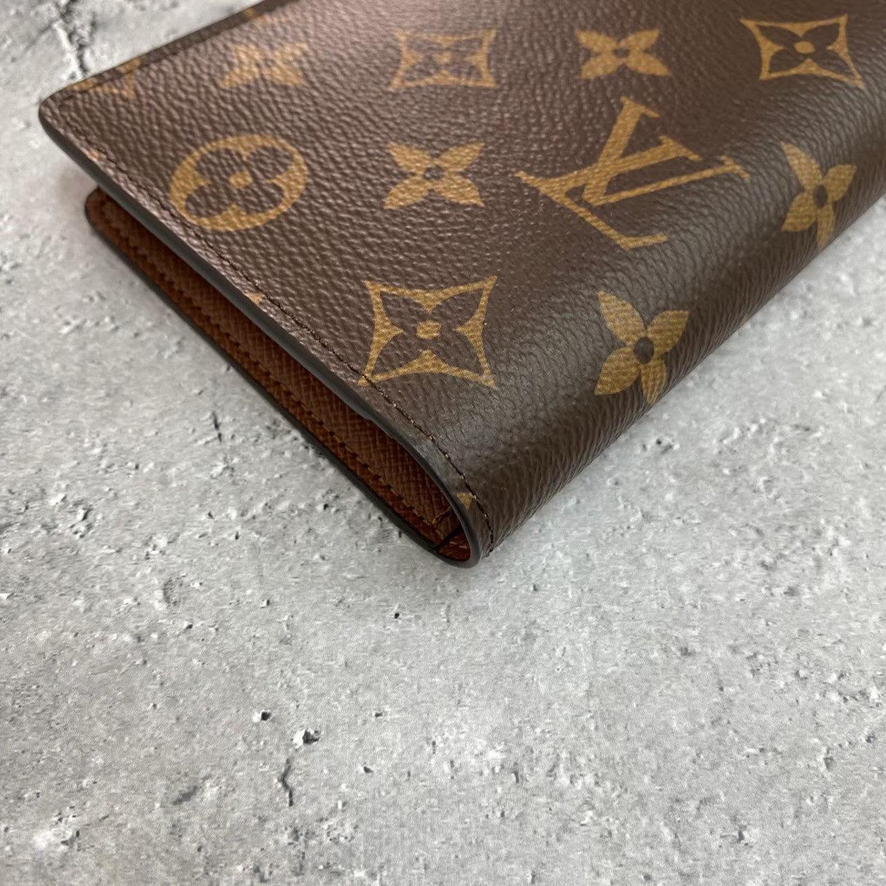 LOUIS VUITTON 財布