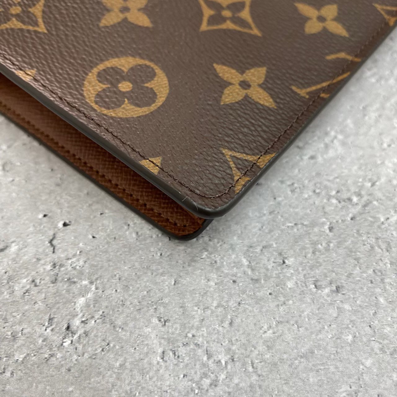 LOUIS VUITTON 財布